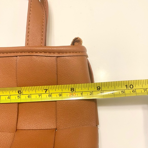 Urban Expressions Woven Brown Bag - Picture 8 of 9